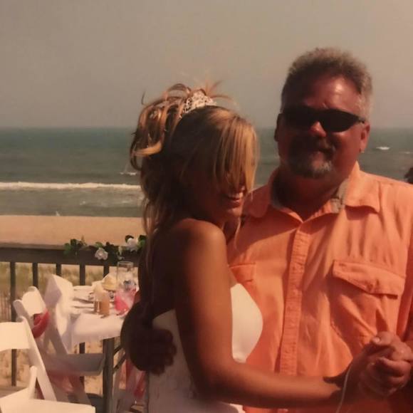 Meet your Posher, Amanda - Picture 1 of 1